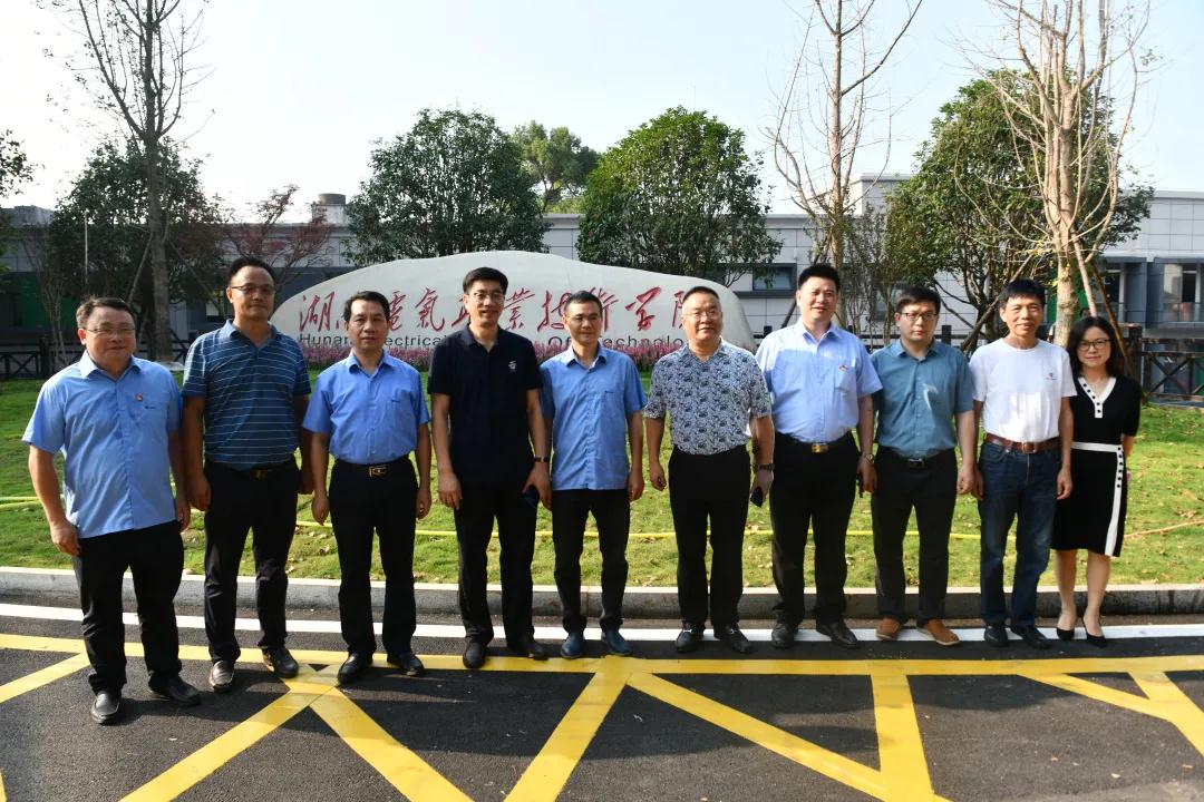 教師節慰問(wèn)1.jpg 教師節慰問(wèn)1.jpg