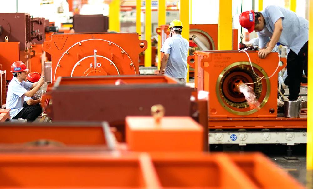 湘電股份電機事業(yè)部 保成套解難題 全力奮戰高產(chǎn)月.jpg